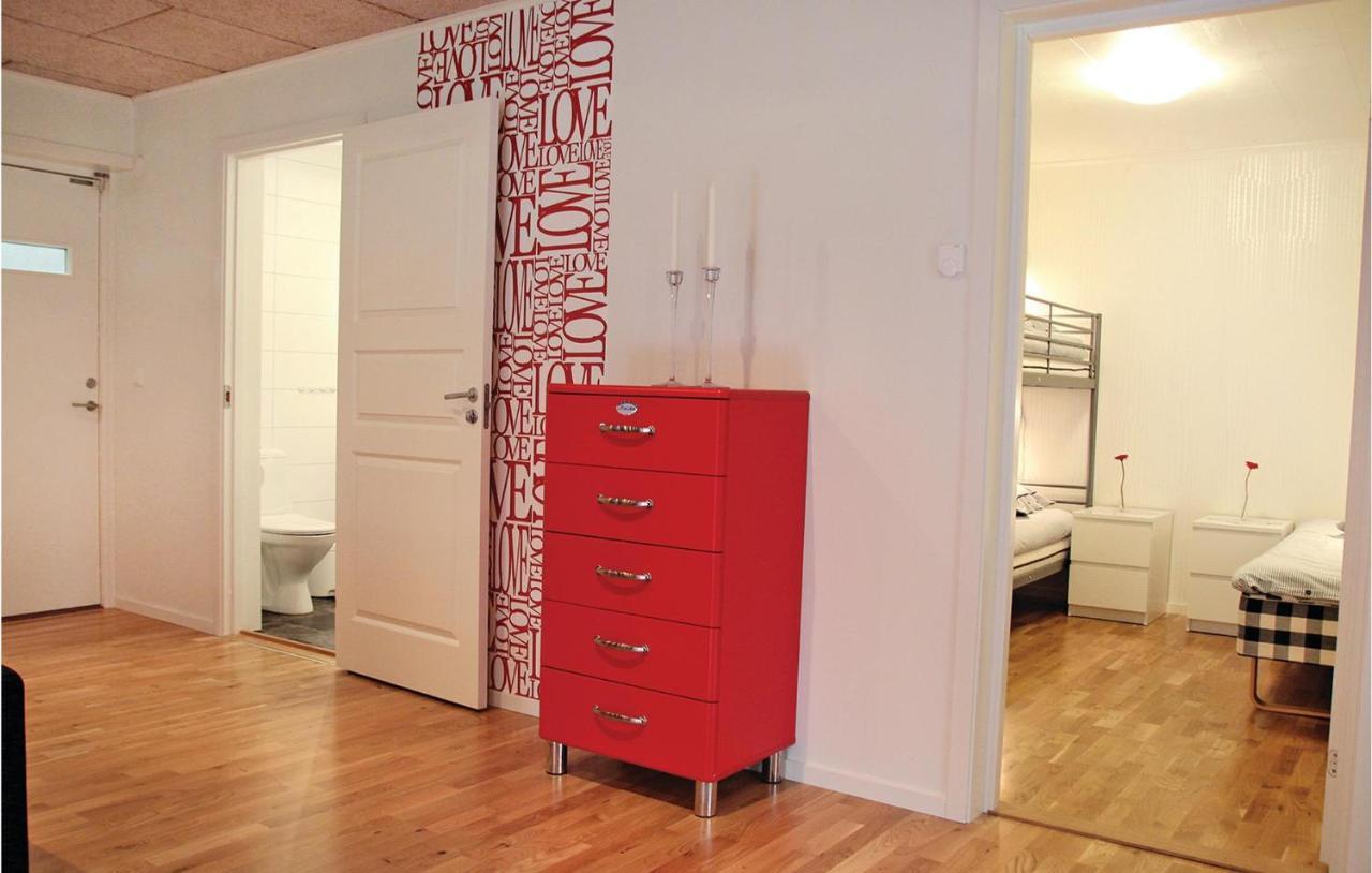 2 Bedroom Cozy Apartment In Habo Mullsjo Bagian luar foto